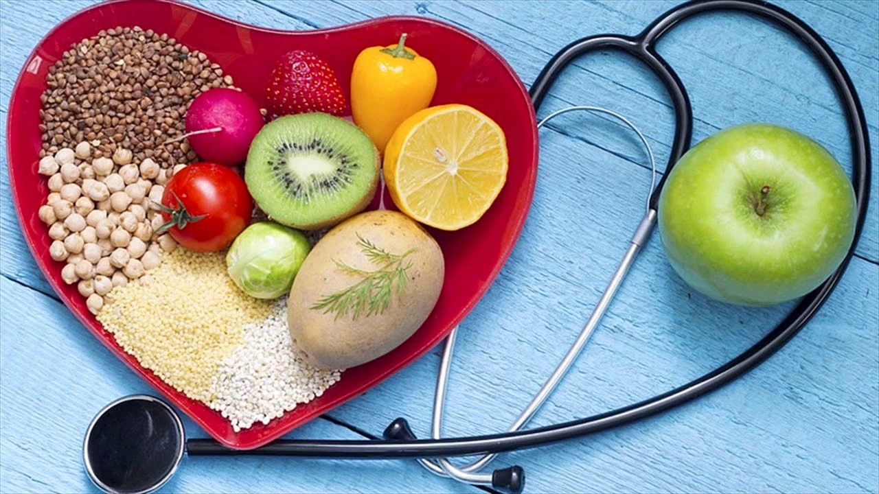 Alimenti, diete e integratori: la scienza della nutrizione
tra miti, presunzioni ed evidenze
